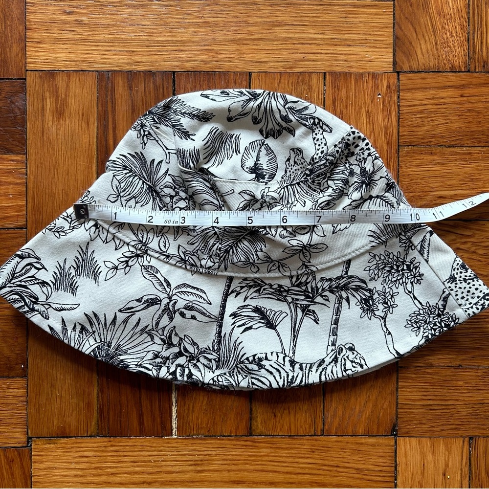 Black and White Tropical Bucket Hat H&M